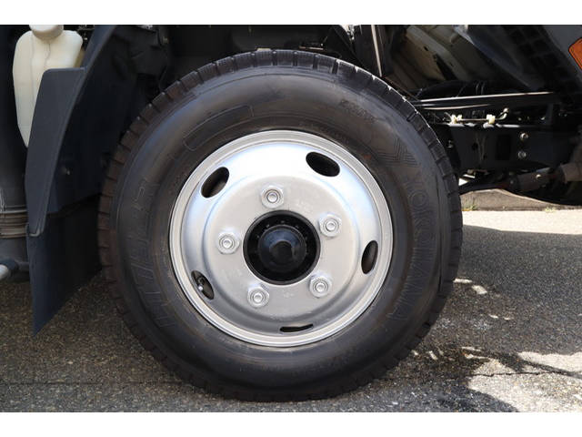 いすゞエルフアルミバン小型（2t・3t）[写真19]