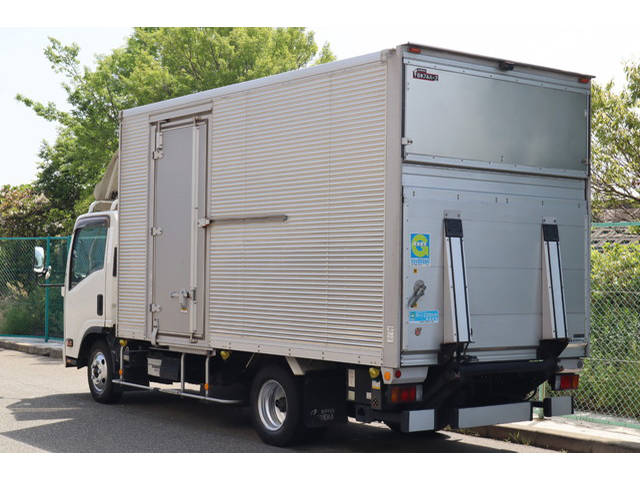 いすゞエルフアルミバン小型（2t・3t）[写真02]