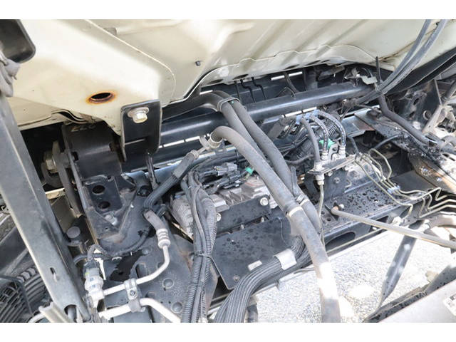 いすゞエルフアルミバン小型（2t・3t）[写真26]