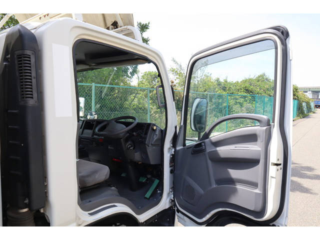 いすゞエルフアルミバン小型（2t・3t）[写真29]