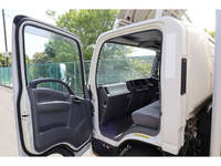 いすゞエルフアルミバン小型（2t・3t）[写真30]