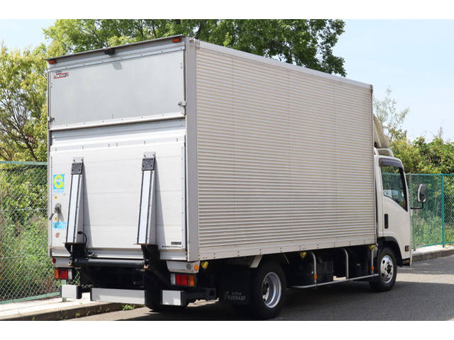 いすゞエルフアルミバン小型（2t・3t）[写真04]