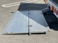 日野レンジャーアルミウイング中型（4t）[写真12]