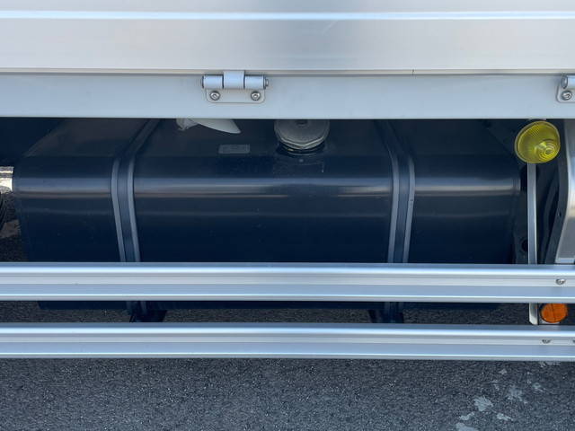 日野レンジャーアルミウイング中型（4t）[写真19]