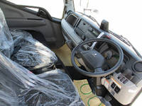 三菱ふそうキャンター平ボディ小型（2t・3t）[写真10]