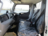 三菱ふそうキャンター平ボディ小型（2t・3t）[写真11]