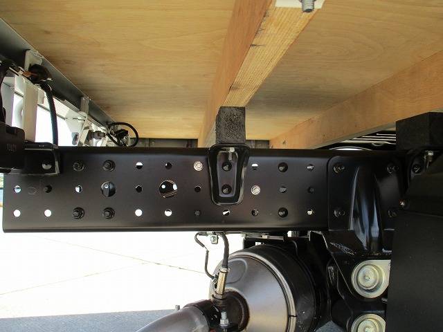 三菱ふそうキャンター平ボディ小型（2t・3t）[写真05]