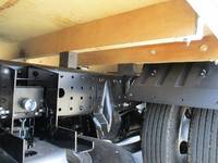 三菱ふそうキャンター平ボディ小型（2t・3t）[写真06]