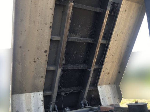 三菱ふそうスーパーグレートダンプ大型（10t）[写真10]