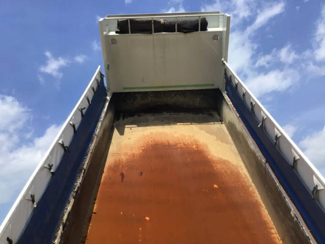 三菱ふそうスーパーグレートダンプ大型（10t）[写真07]