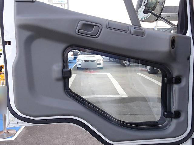 三菱ふそうファイターその他の形状中型（4t）[写真37]