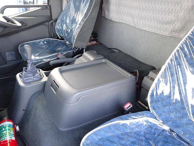 三菱ふそうファイターその他の形状中型（4t）[写真39]