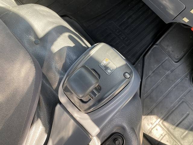 いすゞエルフ平ボディ小型（2t・3t）[写真22]