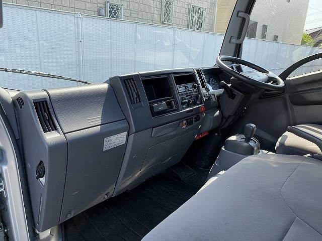 いすゞエルフ平ボディ小型（2t・3t）[写真25]