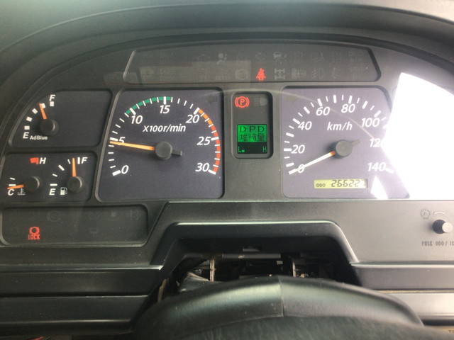 いすゞギガミキサー車（コンクリートミキサー）大型（10t）[写真29]