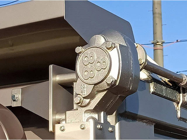 日野デュトロ平ボディ小型（2t・3t）[写真16]