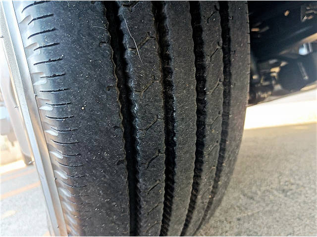 日野デュトロ平ボディ小型（2t・3t）[写真24]