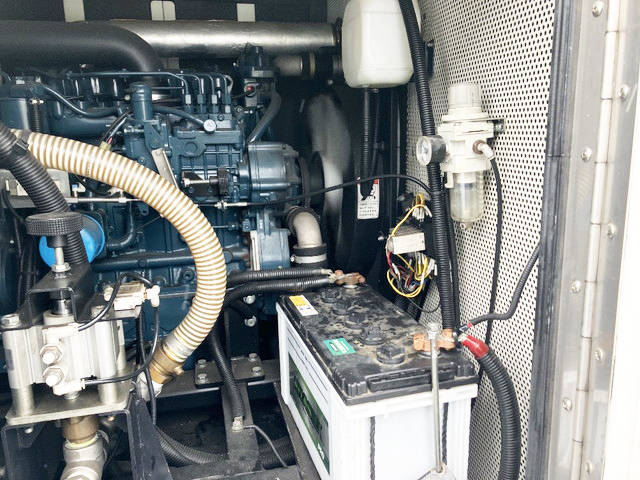 日野デュトロ高圧洗浄車小型（2t・3t）[写真14]