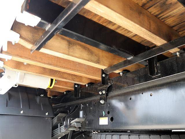 日野レンジャーセルフクレーン3段増トン（6t・8t）[写真13]