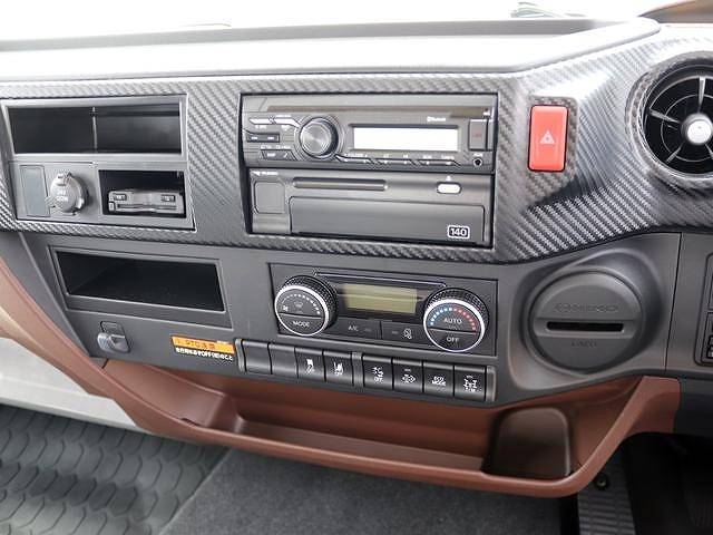 日野レンジャーセルフクレーン3段増トン（6t・8t）[写真23]