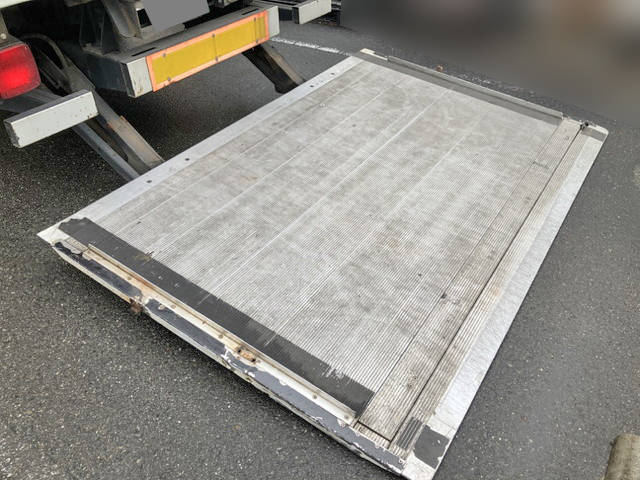 日野レンジャー冷凍車（冷蔵車）中型（4t）[写真14]