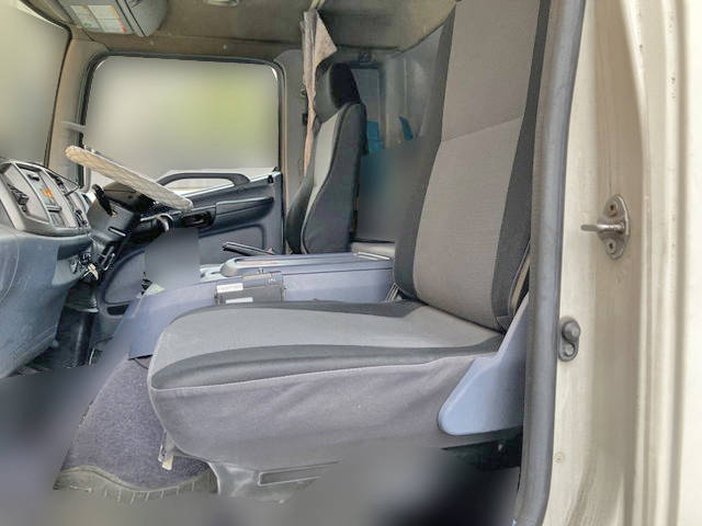 日野レンジャー冷凍車（冷蔵車）中型（4t）[写真25]