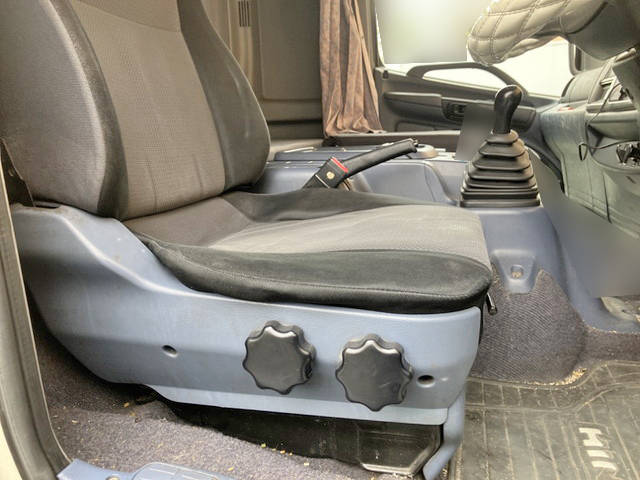 日野レンジャー冷凍車（冷蔵車）中型（4t）[写真27]