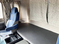 いすゞギガアルミウイング大型（10t）[写真26]