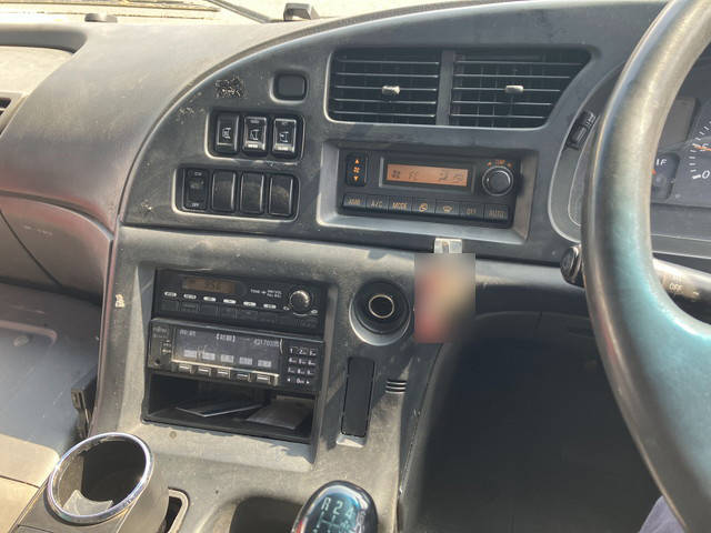 いすゞギガアルミウイング大型（10t）[写真28]