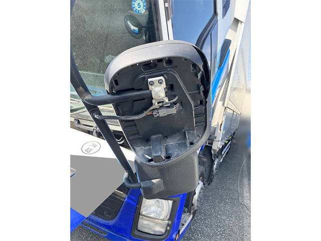 いすゞギガアルミウイング大型（10t）[写真06]