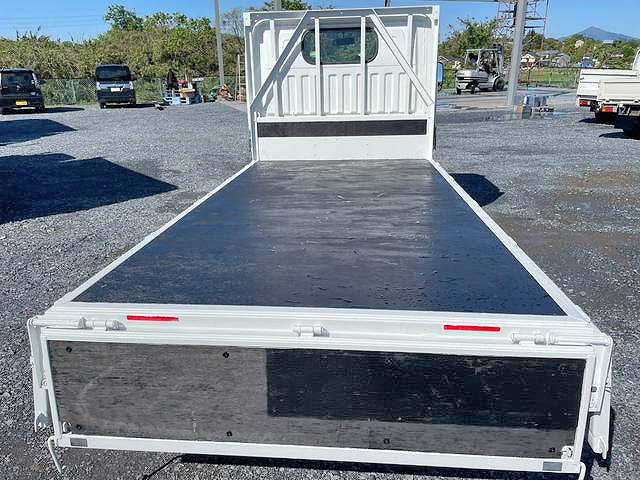 日産アトラス平ボディ小型（2t・3t）[写真11]