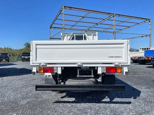 日産アトラス平ボディ小型（2t・3t）[写真12]