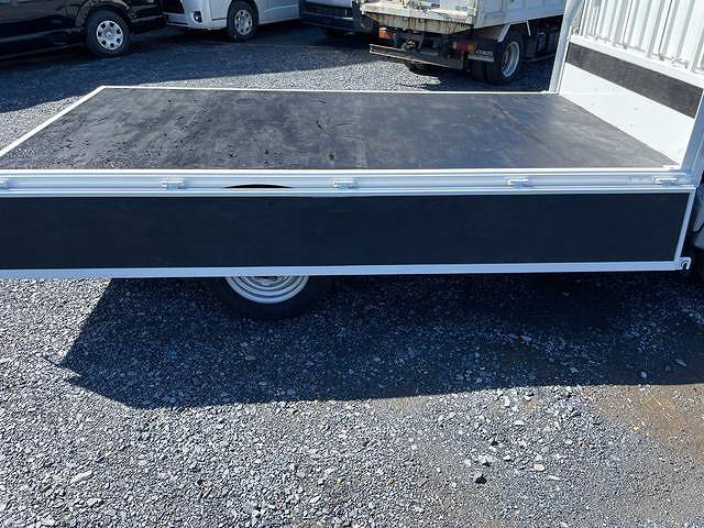 日産アトラス平ボディ小型（2t・3t）[写真21]