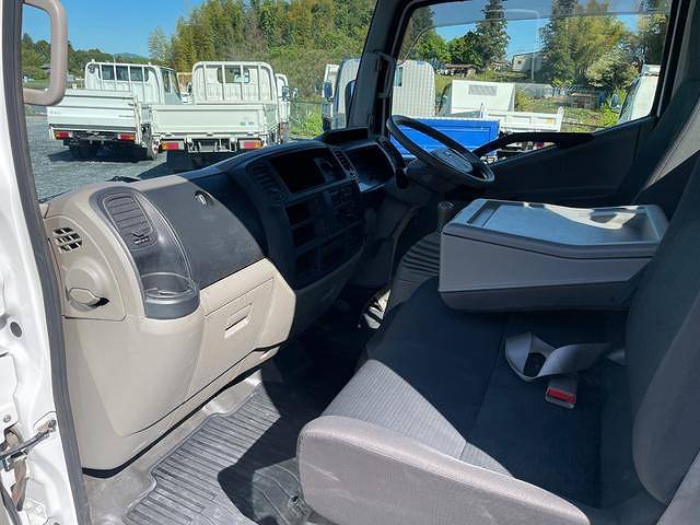 日産アトラス平ボディ小型（2t・3t）[写真24]