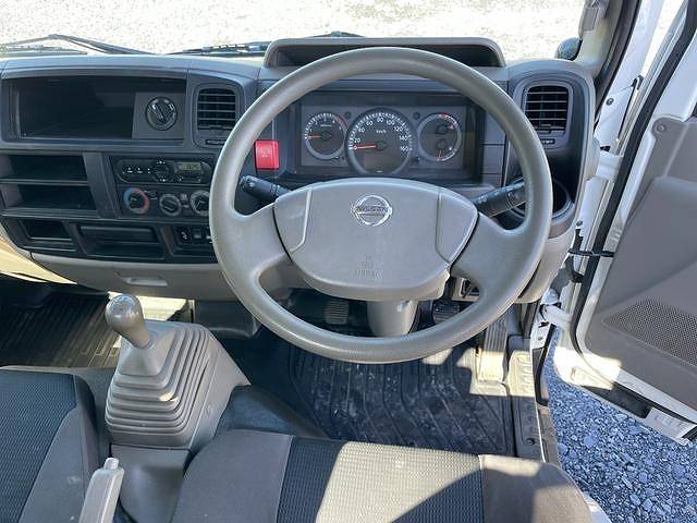 日産アトラス平ボディ小型（2t・3t）[写真05]