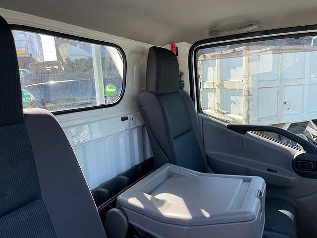 日産アトラス平ボディ小型（2t・3t）[写真09]