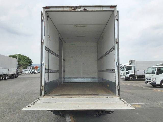 いすゞエルフアルミバン小型（2t・3t）[写真11]