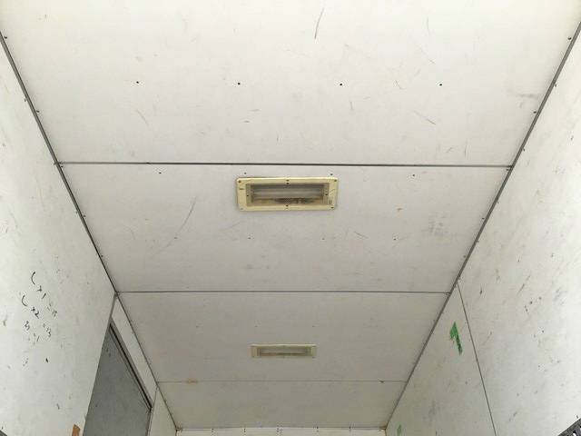 いすゞエルフアルミバン小型（2t・3t）[写真13]