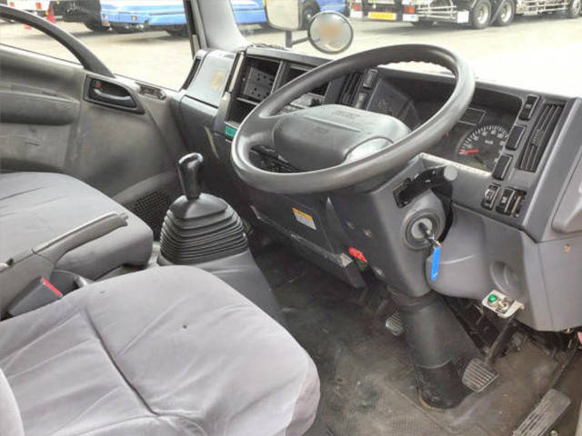 いすゞエルフアルミバン小型（2t・3t）[写真35]