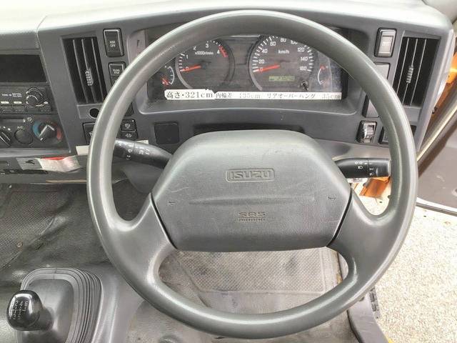 いすゞエルフアルミバン小型（2t・3t）[写真37]