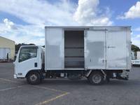 いすゞエルフアルミバン小型（2t・3t）[写真06]