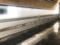 いすゞギガアルミウイング大型（10t）[写真10]