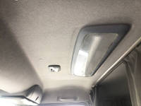 いすゞギガアルミウイング大型（10t）[写真16]