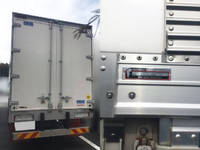 いすゞギガアルミウイング大型（10t）[写真05]