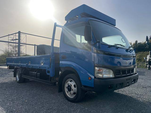 トヨタダイナ平ボディ小型（2t・3t）XZU421 [写真01]