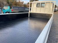 三菱ふそうキャンター平ボディ小型（2t・3t）[写真12]