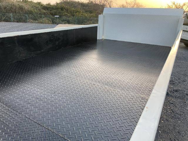 三菱ふそうキャンター平ボディ小型（2t・3t）[写真13]