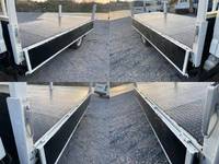 三菱ふそうキャンター平ボディ小型（2t・3t）[写真15]