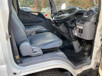 三菱ふそうキャンター平ボディ小型（2t・3t）[写真27]