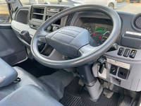 三菱ふそうキャンター平ボディ小型（2t・3t）[写真35]